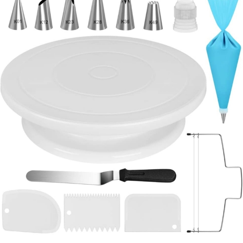 Cake decorating set.